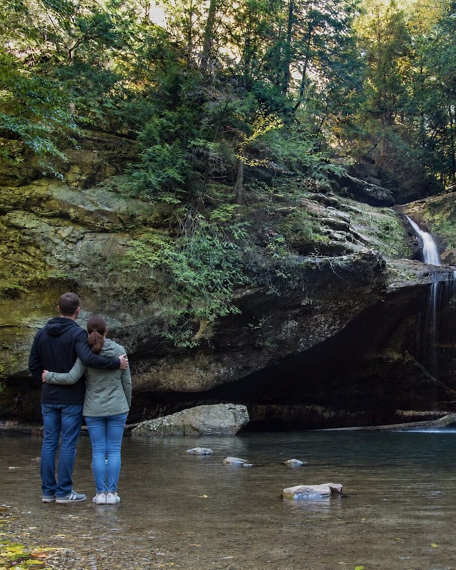 A couple at the pool below the lower falls, Old Man's Cave